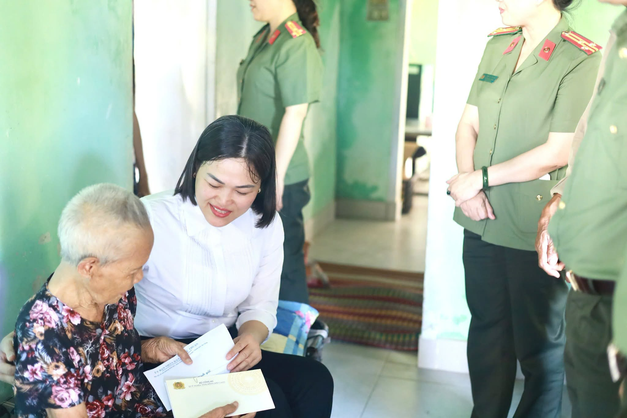 anh tin bai